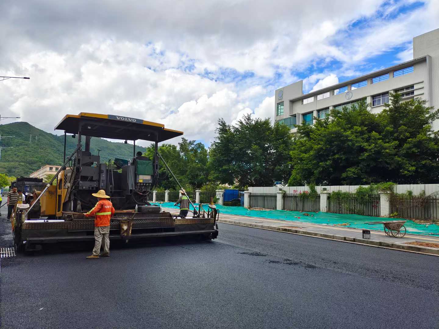沥青路面坑槽冷补技术